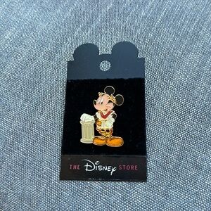Mickey Mouse MGM Cesar’s Palace Pin